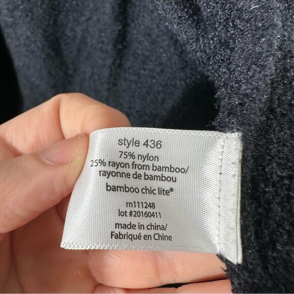 Barefoot Dreams Ombre Asymmetrical Cardigan Size Small - Picture 7 of 12